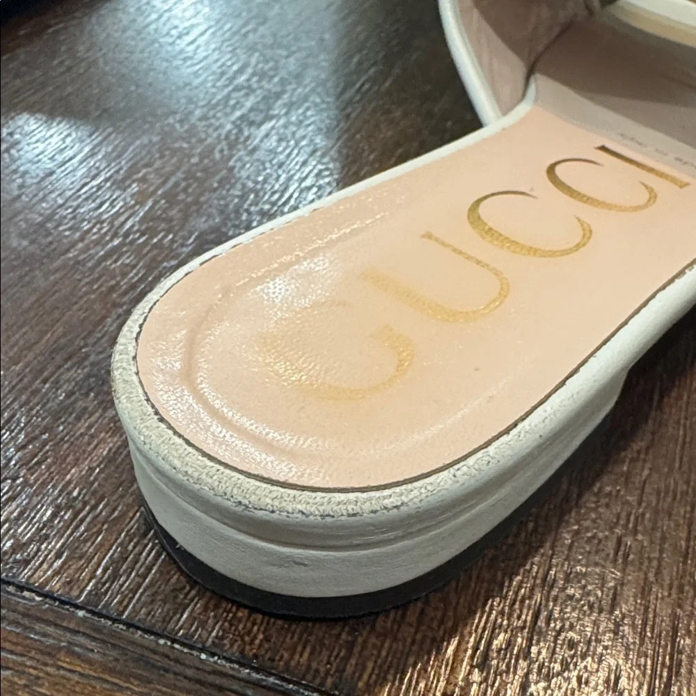 Gucci Women's Ivory Slide Sandals size 38/8 - Picture 11 of 16
